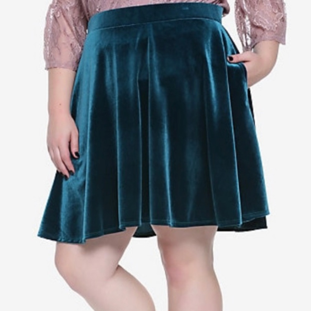 Green Velvet Hot topic Skater Skirt